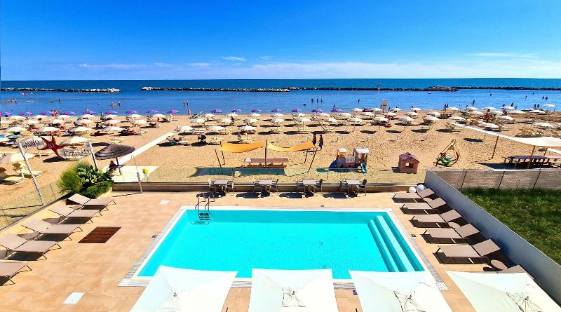 You & Me Beach Hotel - Genel