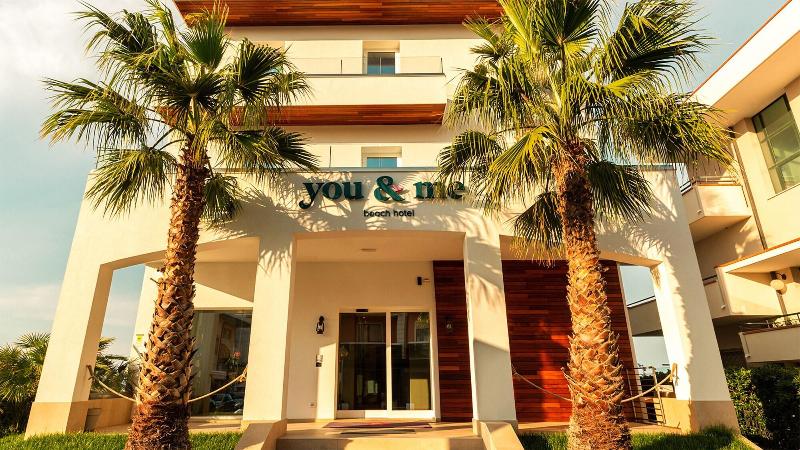 You & Me Beach Hotel - Genel