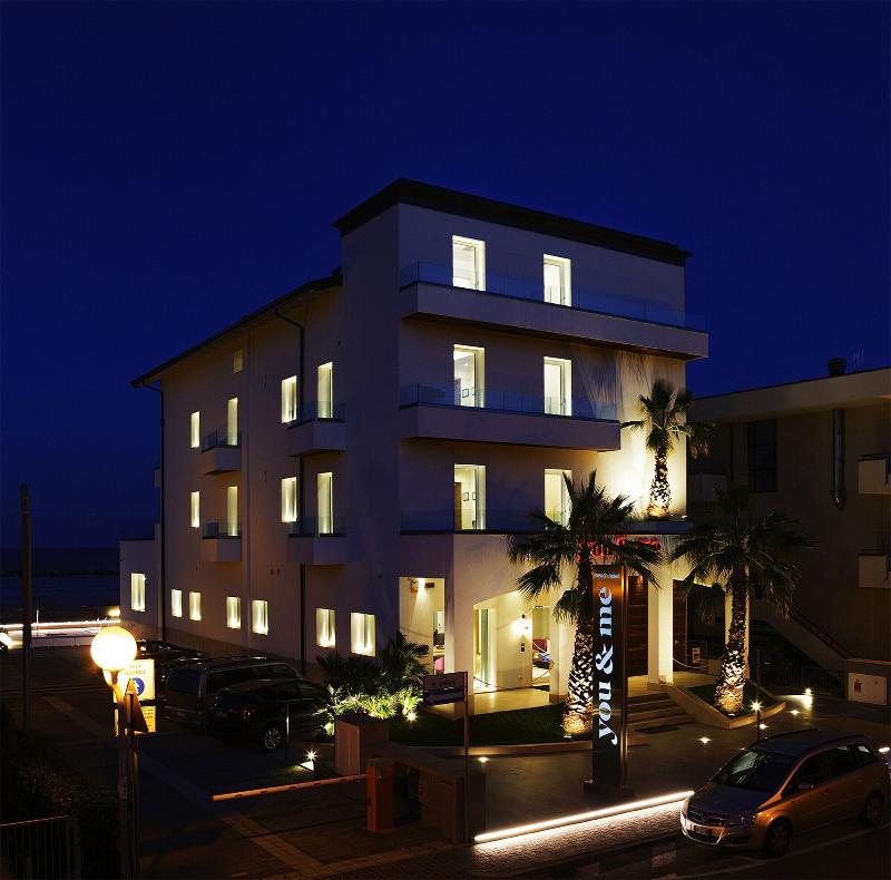 You & Me Beach Hotel - Genel