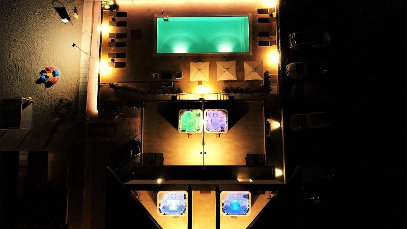 You & Me Beach Hotel - Oda