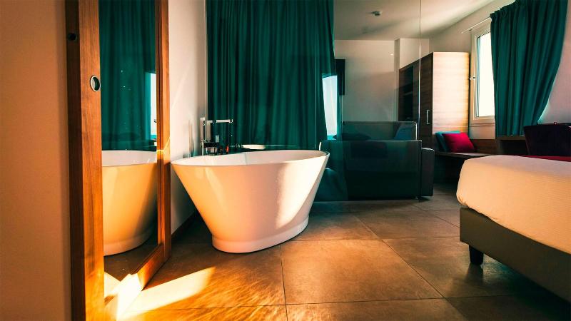 You & Me Beach Hotel - Oda