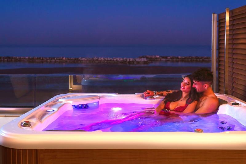 You & Me Beach Hotel - Oda