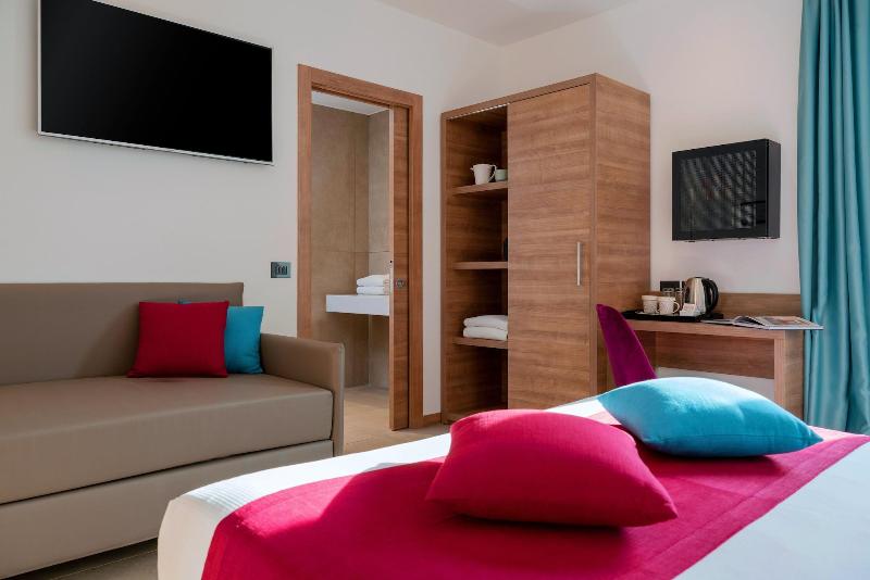 You & Me Beach Hotel - Oda