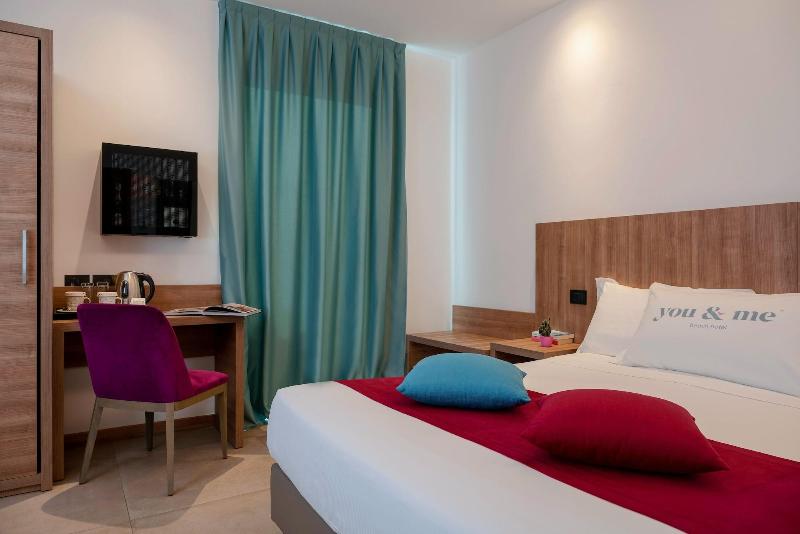 You & Me Beach Hotel - Oda