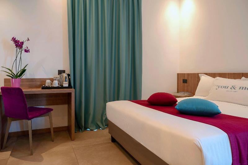 You & Me Beach Hotel - Oda