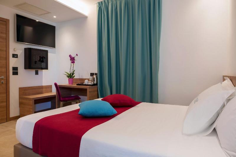 You & Me Beach Hotel - Oda