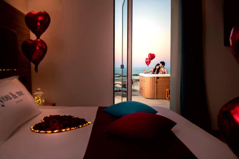 You & Me Beach Hotel - Oda