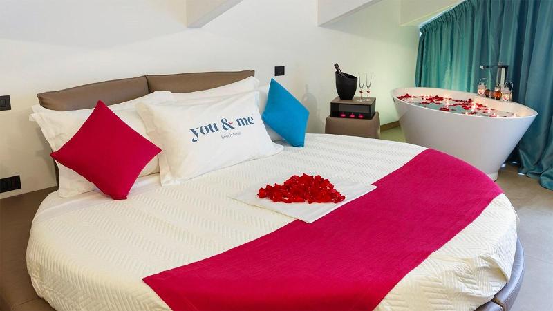 You & Me Beach Hotel - Oda