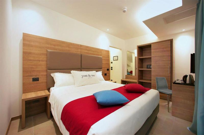 You & Me Beach Hotel - Oda