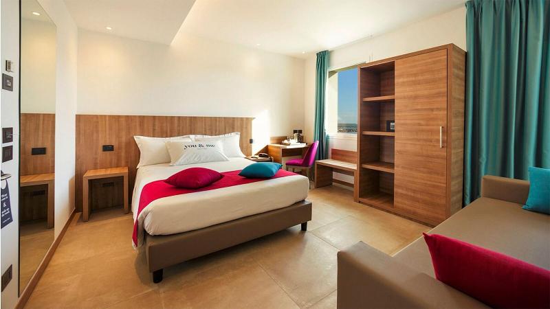 You & Me Beach Hotel - Oda