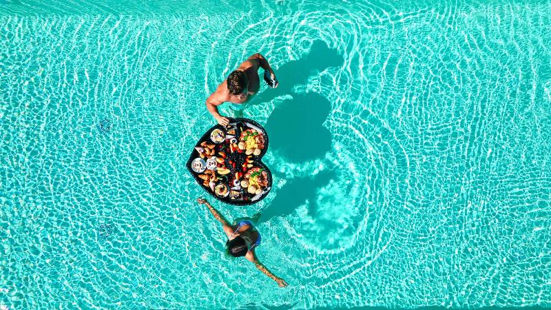 You & Me Beach Hotel - Havuz