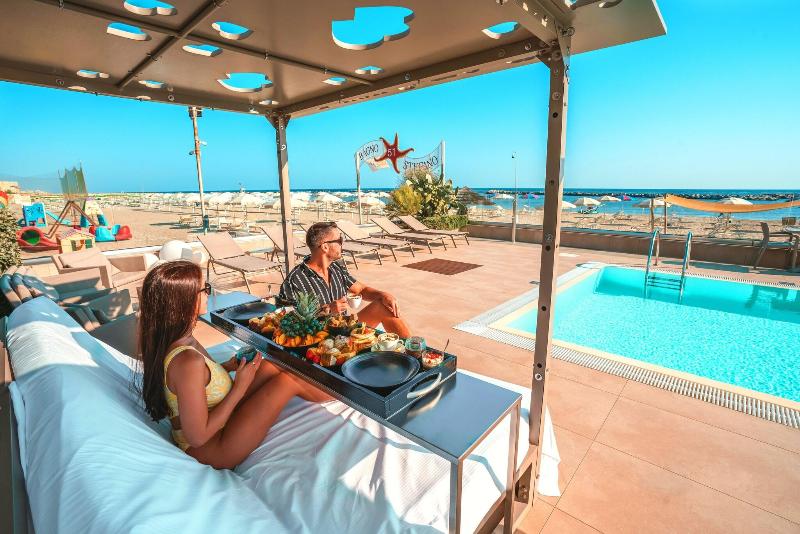 You & Me Beach Hotel - Havuz