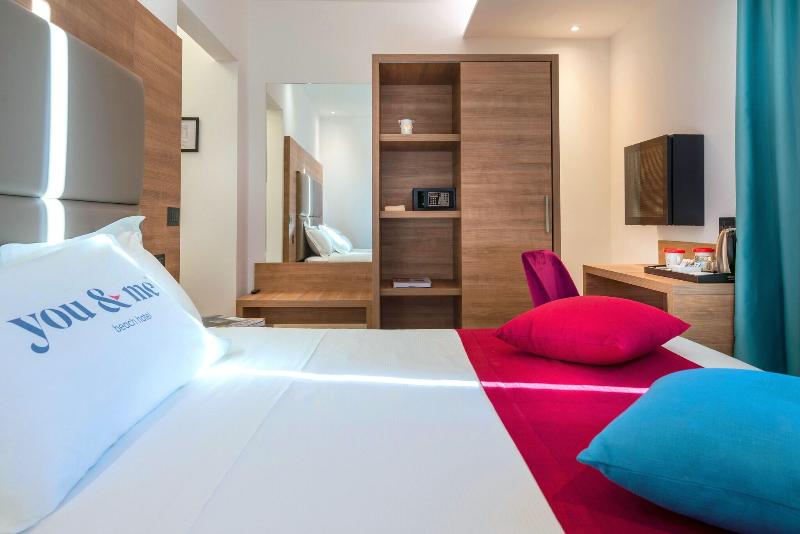 You & Me Beach Hotel - Havuz