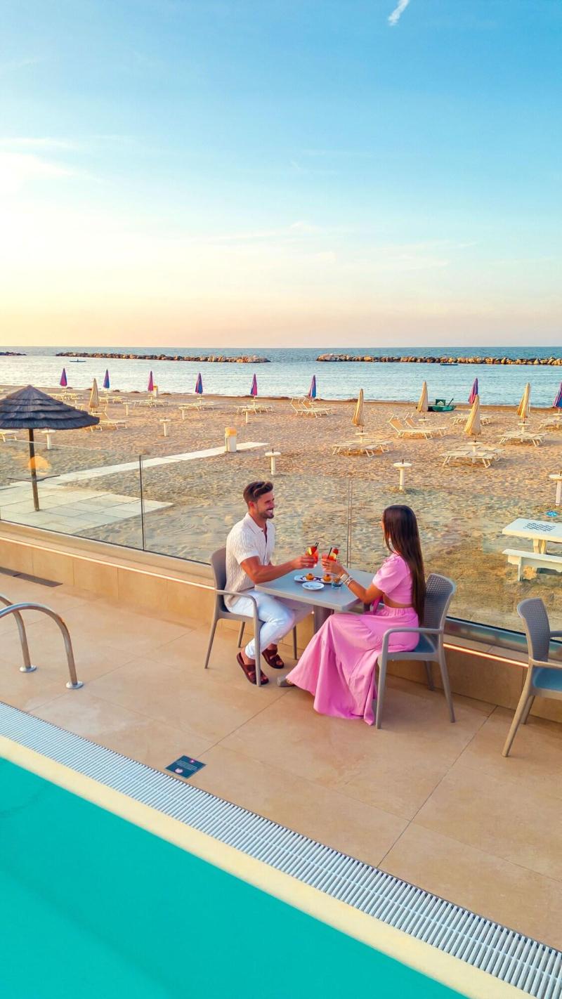 You & Me Beach Hotel - Havuz