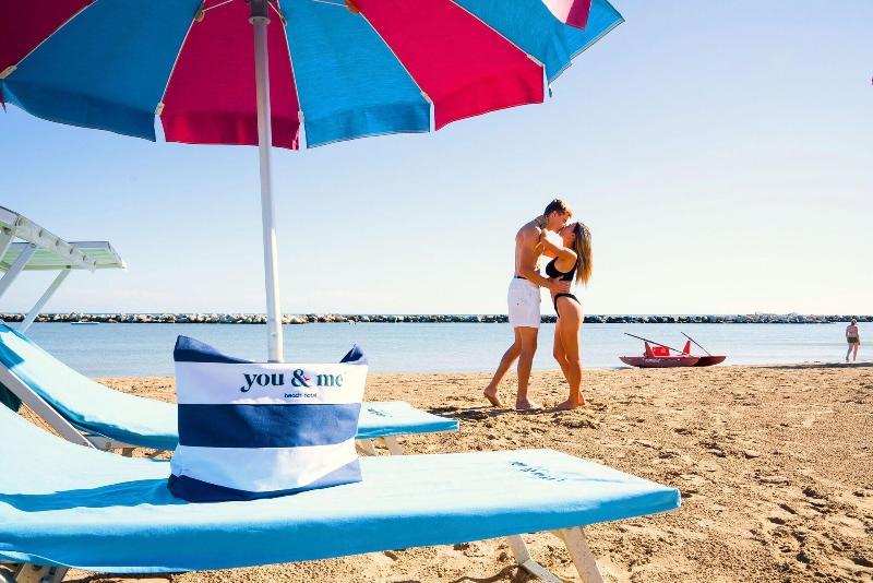You & Me Beach Hotel - Plaj