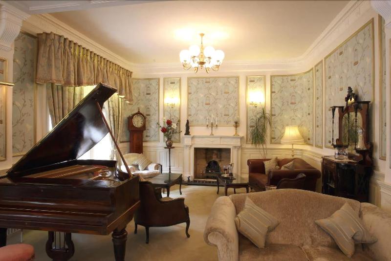 Mansion House - Lobi