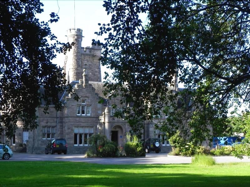 Mansion House - Genel