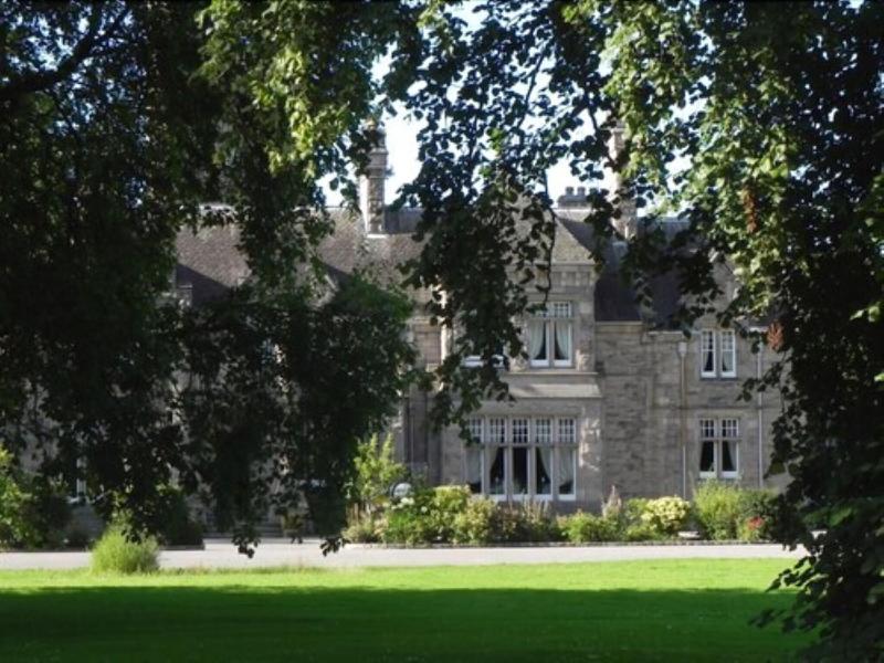 Mansion House - Genel