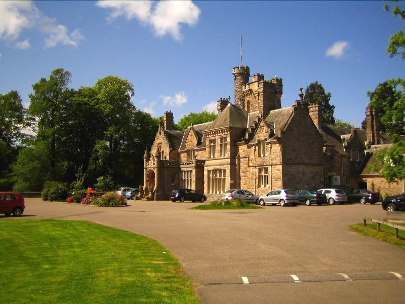 Mansion House - Genel