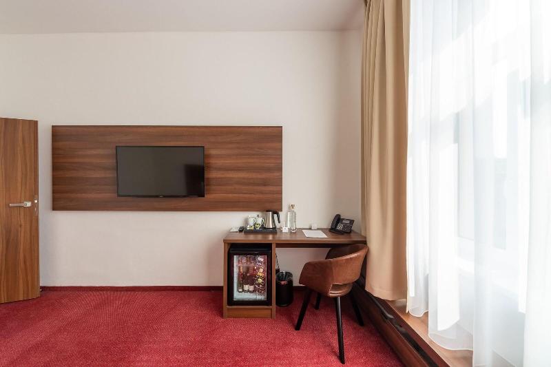 Bohemia Inn Hotel - Oda