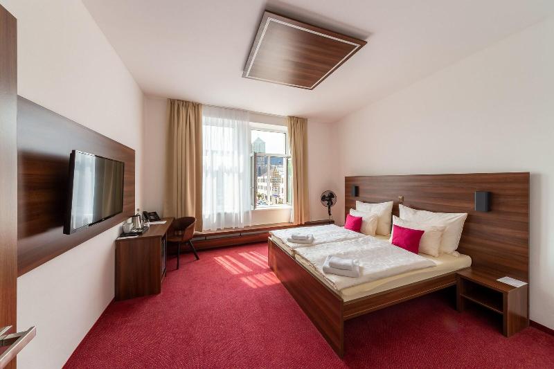 Bohemia Inn Hotel - Oda