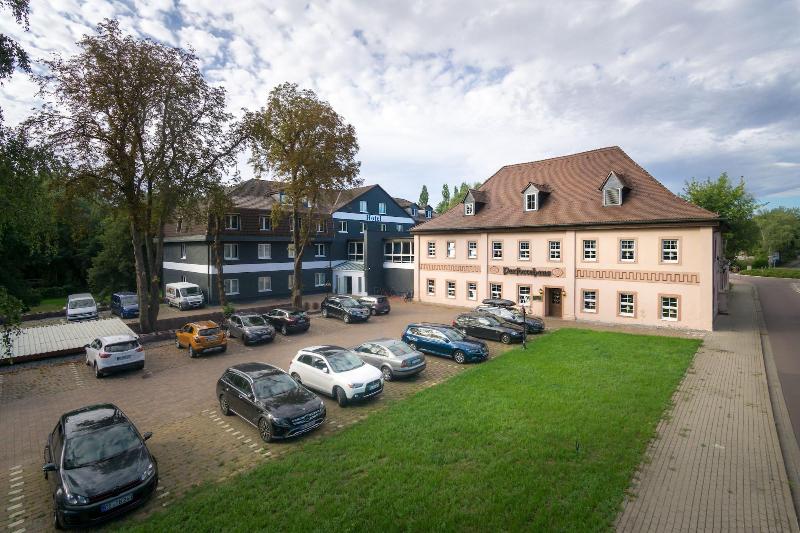 SL'otel im Parforcehaus - Genel