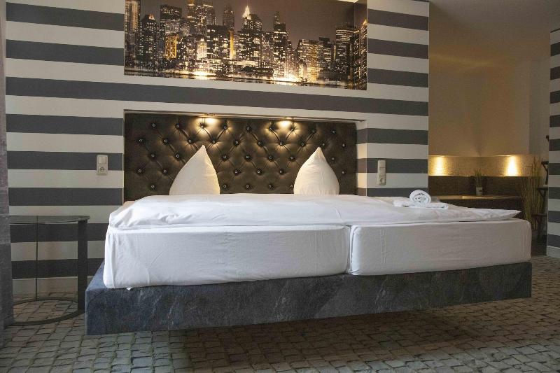 SL'otel im Parforcehaus - Oda