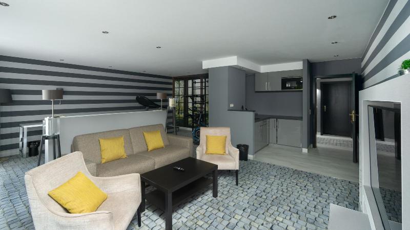 SL'otel im Parforcehaus - Oda