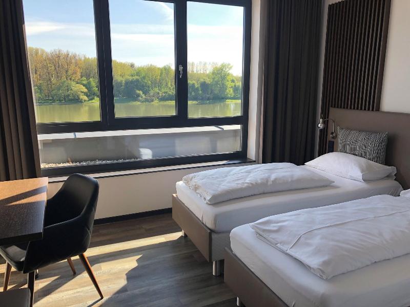 DONAUHOF HOTEL trinken.essen. schlafen - Oda