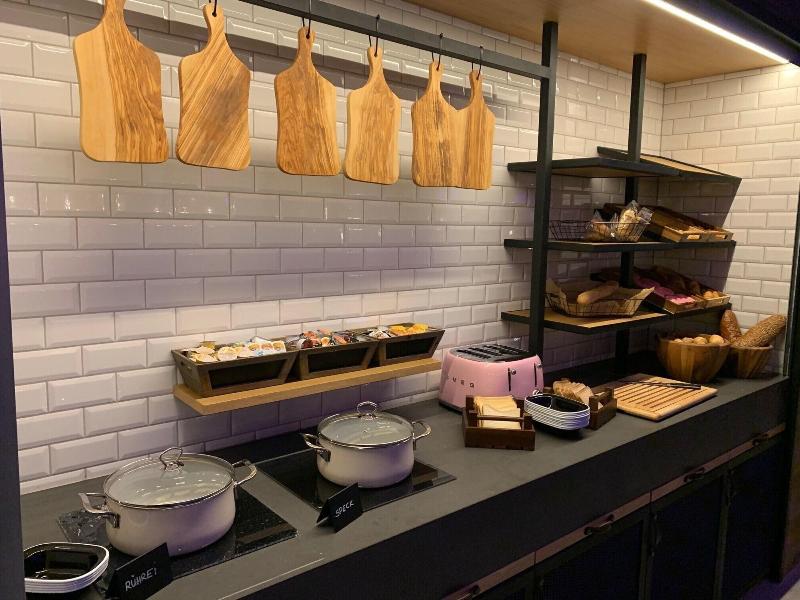 Moxy Essen City - Restoran