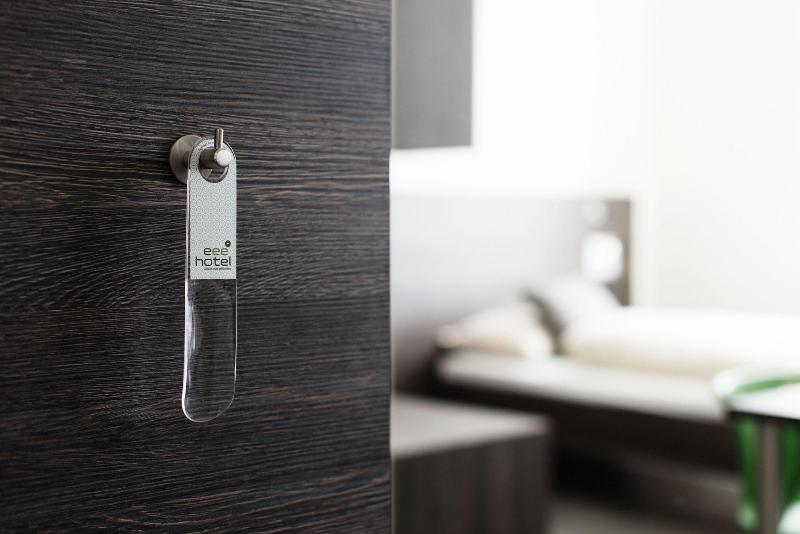 Eee Hotel Traun - Oda