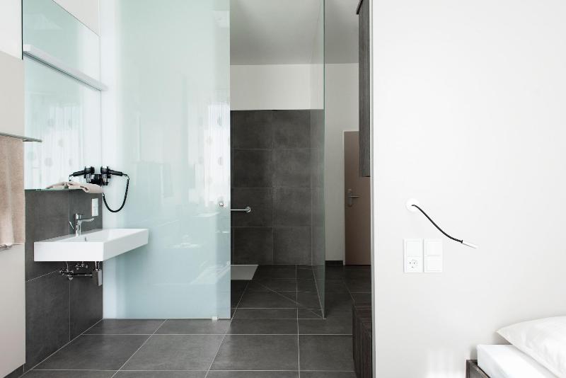 Eee Hotel Traun - Oda