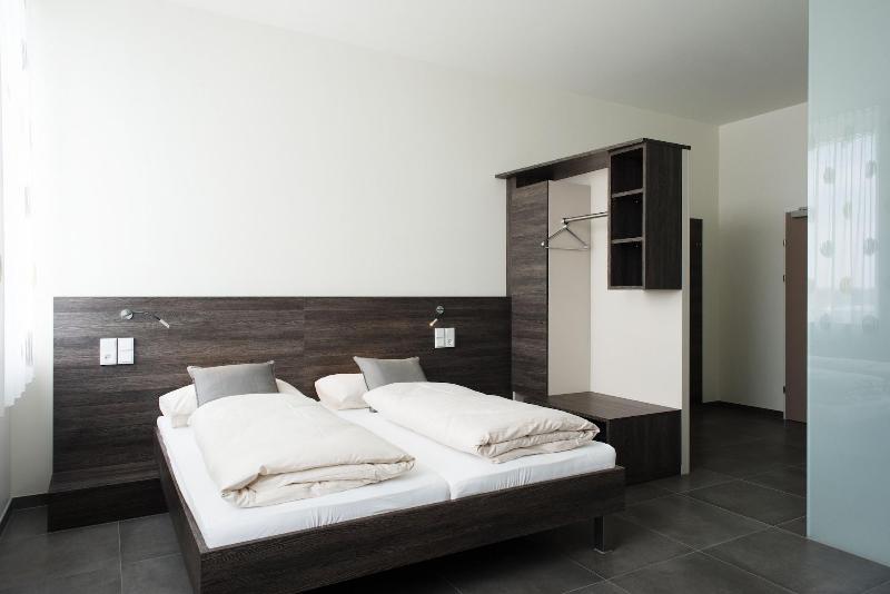 Eee Hotel Traun - Oda