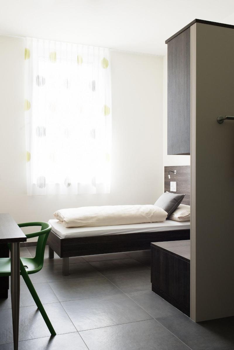 Eee Hotel Traun - Oda