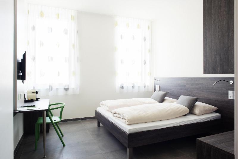 Eee Hotel Traun - Oda