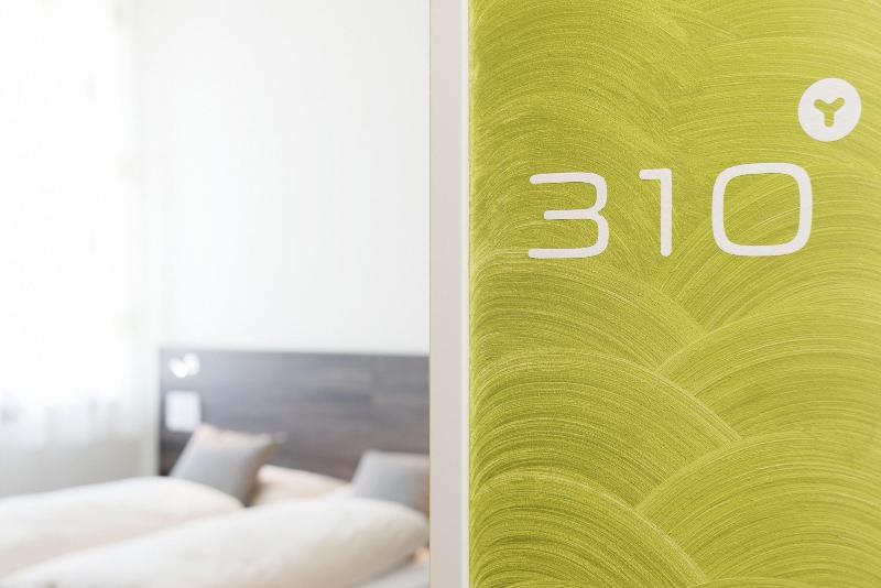 Eee Hotel Traun - Oda