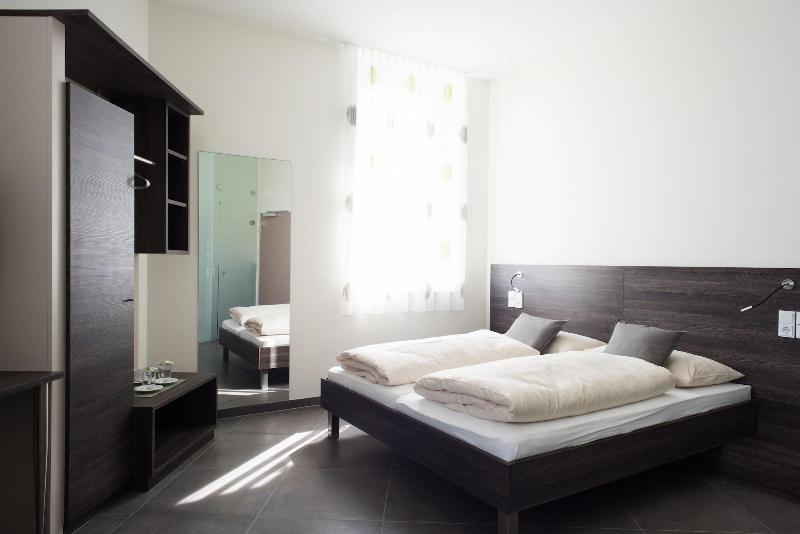 Eee Hotel Traun - Oda
