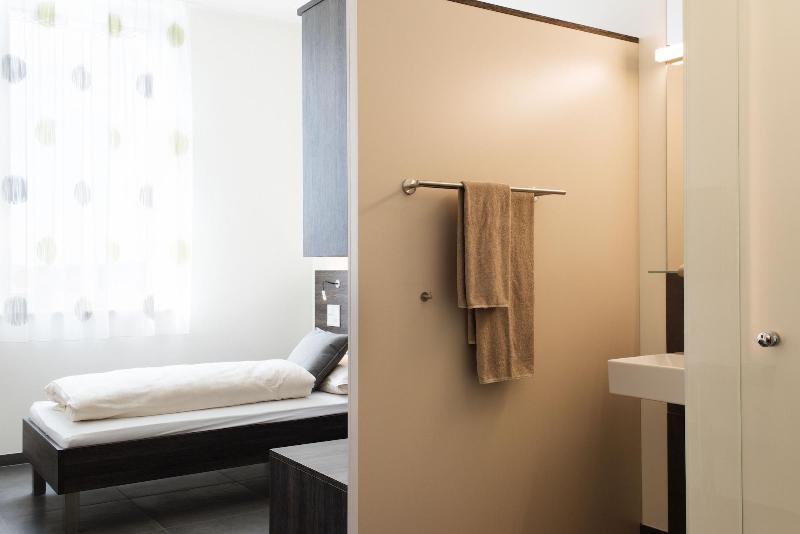 Eee Hotel Traun - Oda