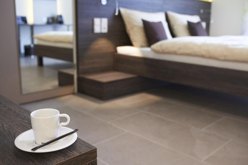 Eee Hotel Traun - Oda