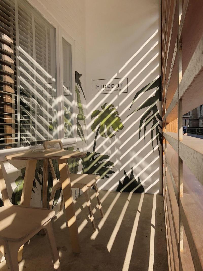 Hideout Apartment Hotel - Teras