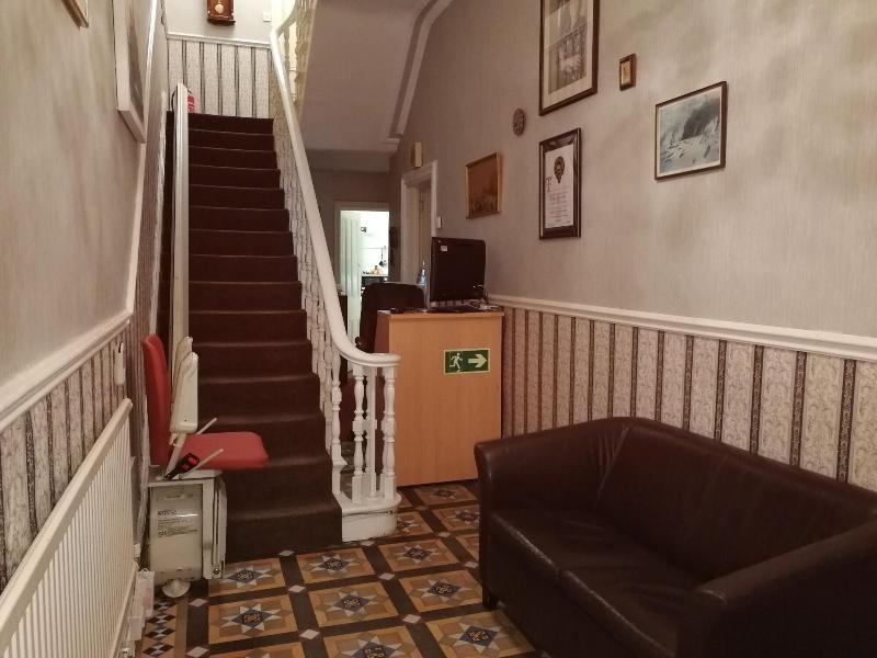 Overton Villa Hotel - Lobi