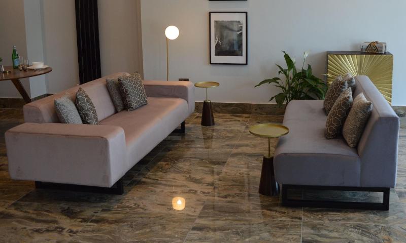 Q8 Boutique Hotel - Lobi