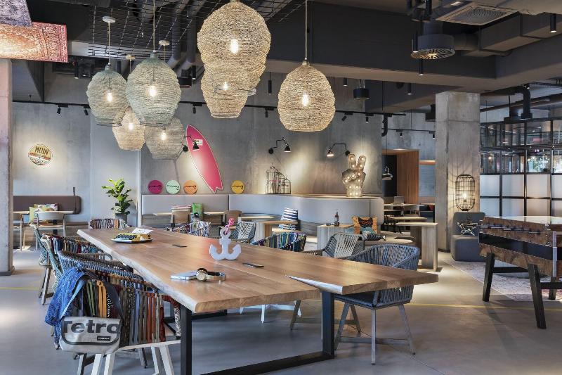 Moxy Hamburg City - Lobi
