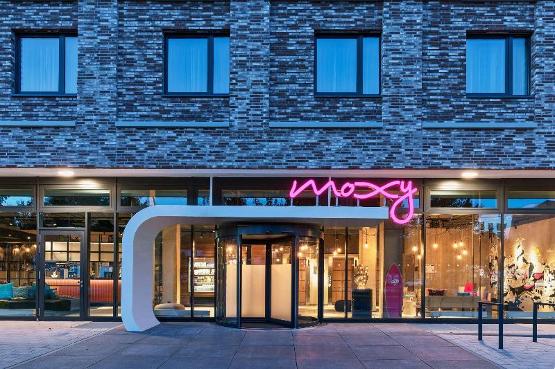Moxy Hamburg City - Genel