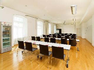 Bildungshaus St. Bernhard-Wohnen & Tagen Rastatt fotoÄŸrafÄ±