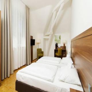 Bildungshaus St. Bernhard-Wohnen & Tagen Rastatt fotoÄŸrafÄ±