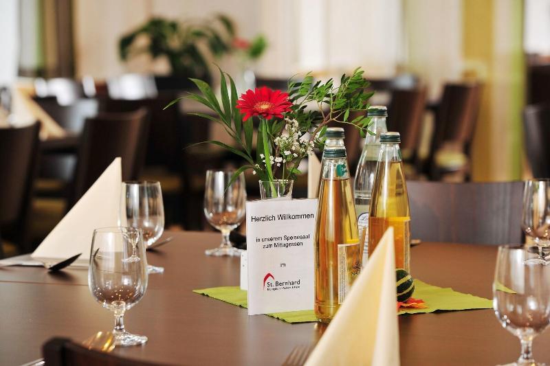 Bildungshaus St. Bernhard-Wohnen & Tagen Rastatt - Restoran
