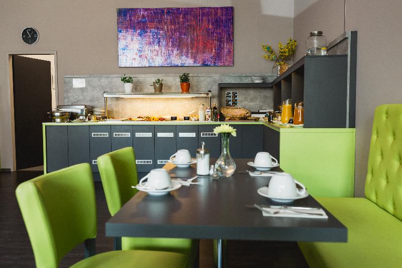 Sleepysleepy Hotel Dillingen - Restoran