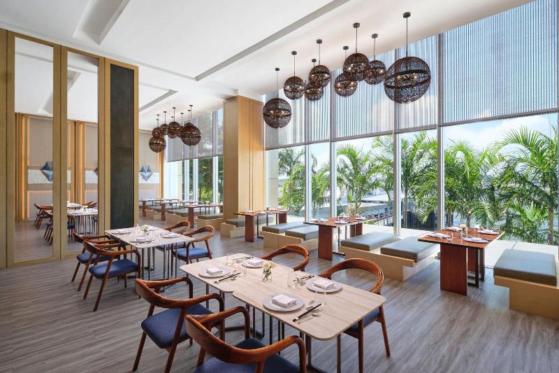 Batam Marriott Hotel Harbour Bay - Restoran
