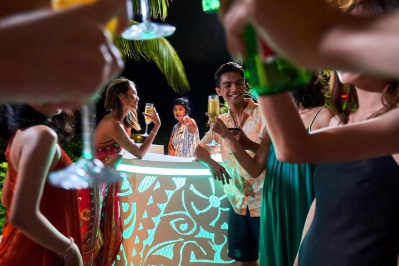 Renaissance Bali Nusa Dua Resort - Bar